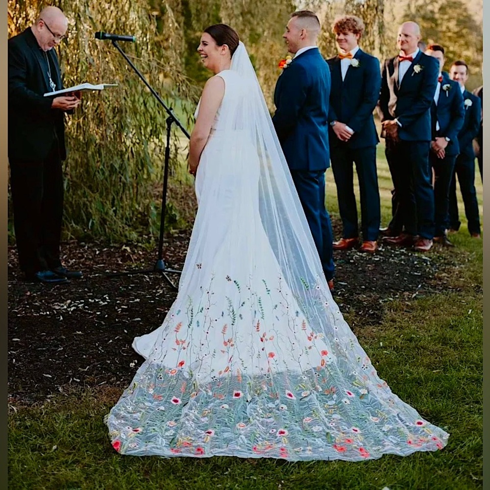Floral Embroidered Veil